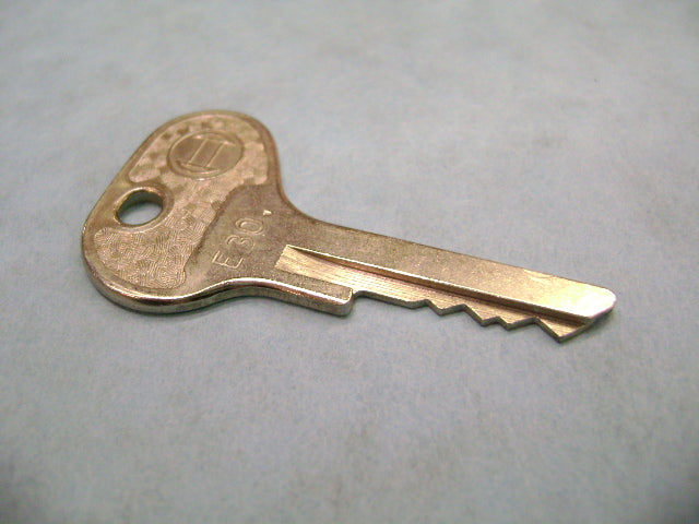 Parts - Ignition Key E 30 129 9261 | Weight: 2 lbs | Brand: SCHWING