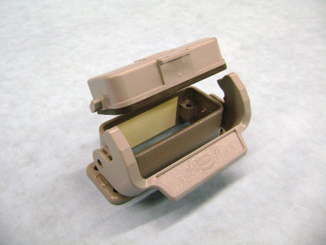 Encl - Flange-Type Socket Housing | Weight: 2 lbs | Brand: SCHWING
