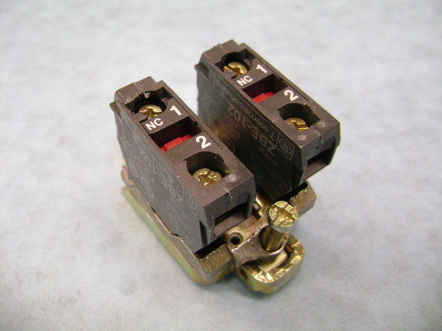 Oper - Selector Switch Bottom Section 2O | Weight: 2 lbs | Brand: SCHWING